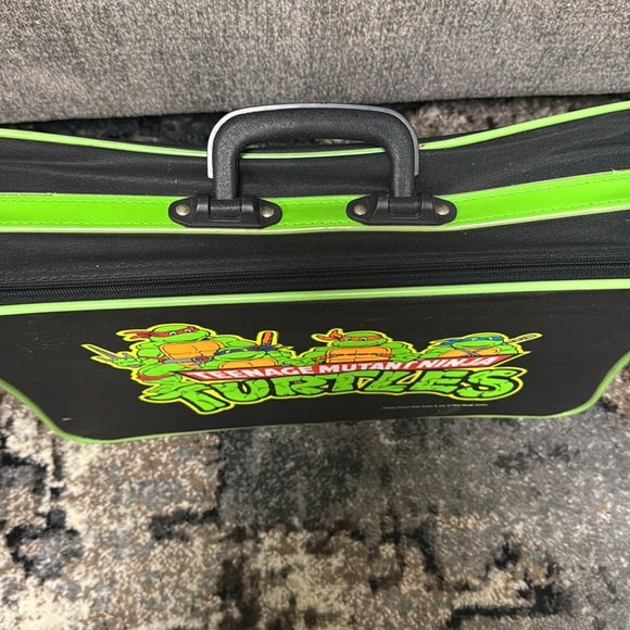 Vintage 1989 Teenage Mutant Ninja Turtles suitcase - Picture 3 of 4